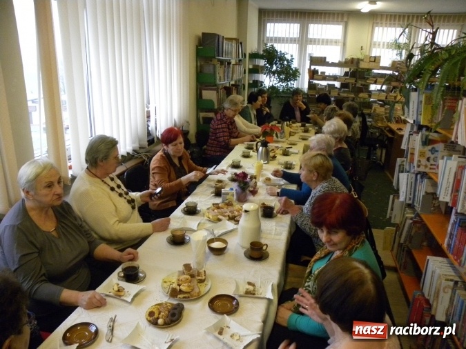 Zdjęcie w galerii na portalu naszraciborz.pl: Święto Kobiet z Książką wiadomości z regionu