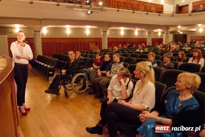 Zdjęcie w galerii na portalu naszraciborz.pl: Wspaniały koncert charytatywny dla Wiktorii i Jurka wiadomości z regionu