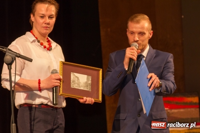 Zdjęcie w galerii na portalu naszraciborz.pl: Wspaniały koncert charytatywny dla Wiktorii i Jurka wiadomości z regionu