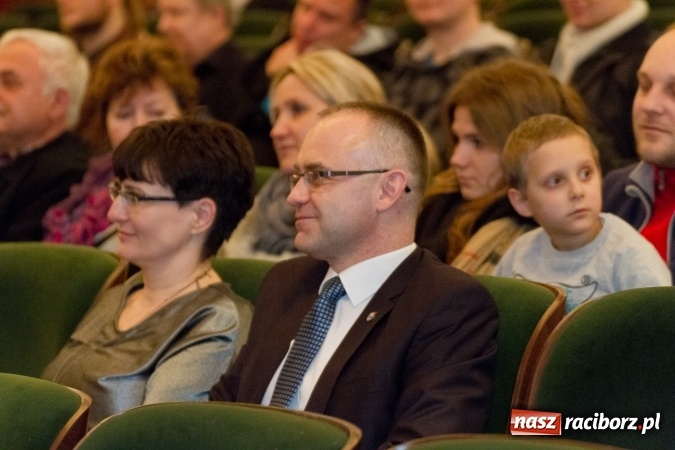 Zdjęcie w galerii na portalu naszraciborz.pl: Wspaniały koncert charytatywny dla Wiktorii i Jurka wiadomości z regionu