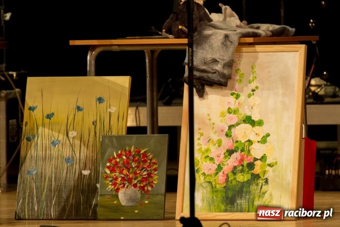 Zdjęcie w galerii na portalu naszraciborz.pl: Wspaniały koncert charytatywny dla Wiktorii i Jurka wiadomości z regionu