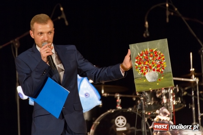 Zdjęcie w galerii na portalu naszraciborz.pl: Wspaniały koncert charytatywny dla Wiktorii i Jurka wiadomości z regionu