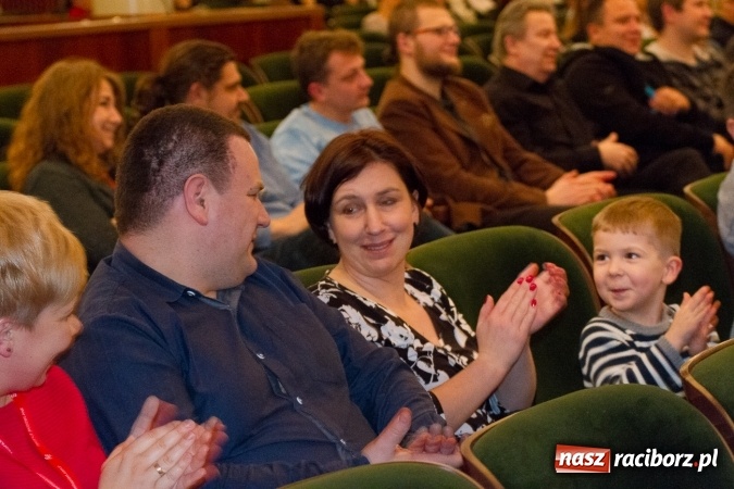 Zdjęcie w galerii na portalu naszraciborz.pl: Wspaniały koncert charytatywny dla Wiktorii i Jurka wiadomości z regionu