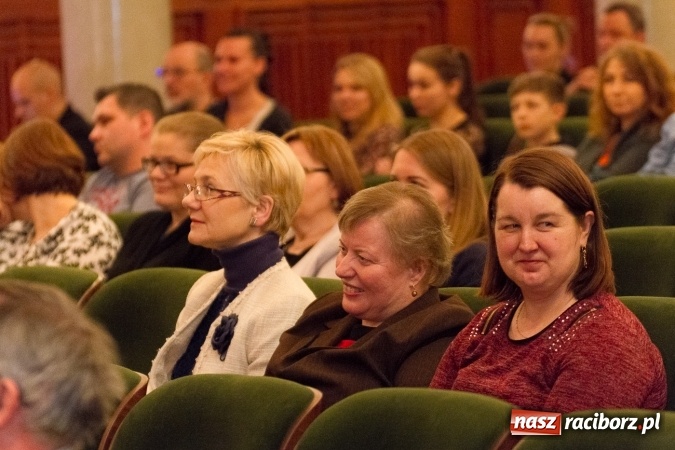 Zdjęcie w galerii na portalu naszraciborz.pl: Wspaniały koncert charytatywny dla Wiktorii i Jurka wiadomości z regionu