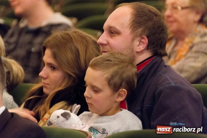 Zdjęcie w galerii na portalu naszraciborz.pl: Wspaniały koncert charytatywny dla Wiktorii i Jurka wiadomości z regionu