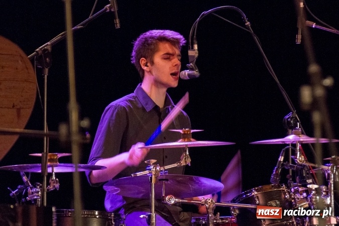 Zdjęcie w galerii na portalu naszraciborz.pl: Wspaniały koncert charytatywny dla Wiktorii i Jurka wiadomości z regionu