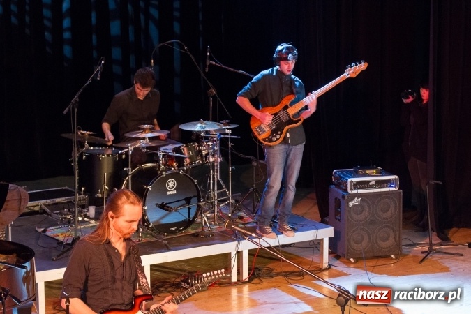 Zdjęcie w galerii na portalu naszraciborz.pl: Wspaniały koncert charytatywny dla Wiktorii i Jurka wiadomości z regionu