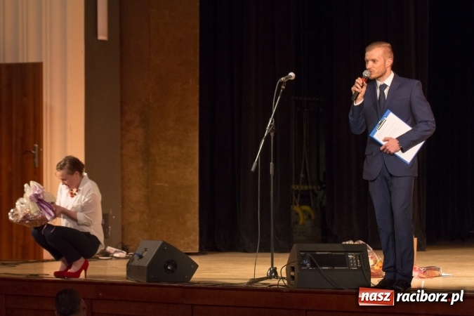 Zdjęcie w galerii na portalu naszraciborz.pl: Wspaniały koncert charytatywny dla Wiktorii i Jurka wiadomości z regionu