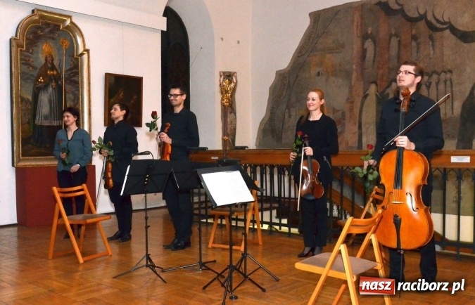 Zdjęcie w galerii na portalu naszraciborz.pl: Siedem ostatnich słów Chrystusa na krzyżu wiadomości z regionu