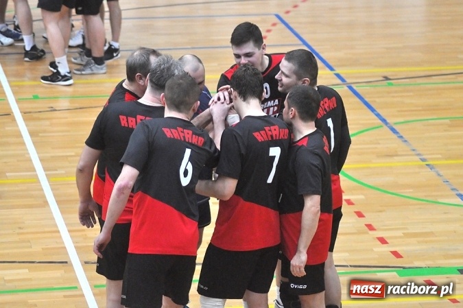 Zdjęcie w galerii na portalu naszraciborz.pl: Trwa VI Turniej Siatkarski Zakładów Pracy i Służb Mundurowych wiadomości z regionu