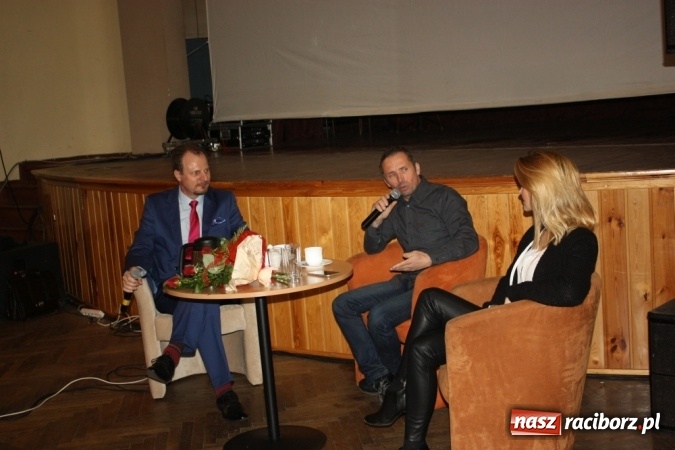 Zdjęcie w galerii na portalu naszraciborz.pl: Autonomiści w krzanowickim MOK-u - spotkanie z reżyserką wiadomości z regionu