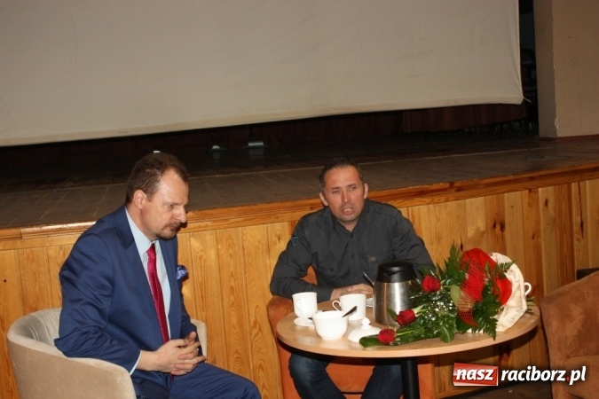 Zdjęcie w galerii na portalu naszraciborz.pl: Autonomiści w krzanowickim MOK-u - spotkanie z reżyserką wiadomości z regionu