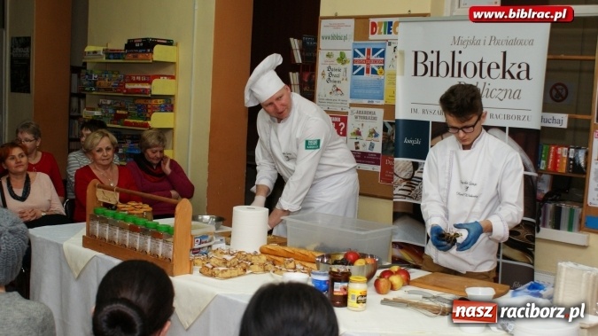 Zdjęcie w galerii na portalu naszraciborz.pl: Maszkecić i warzyć, czyli Remigiusz Rączka o śląskiej kuchni w bibliotece  wiadomości z regionu