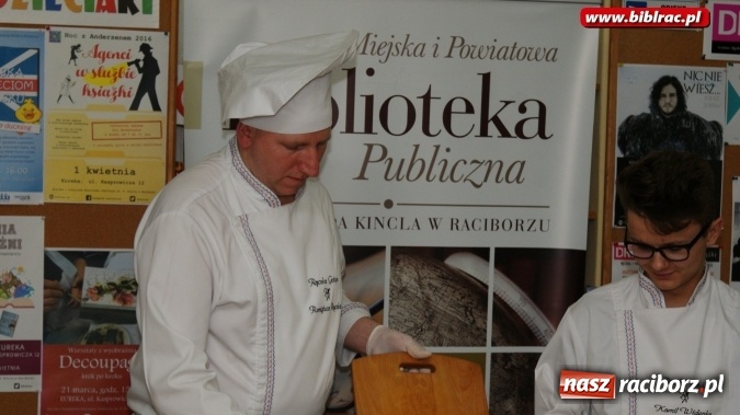 Zdjęcie w galerii na portalu naszraciborz.pl: Maszkecić i warzyć, czyli Remigiusz Rączka o śląskiej kuchni w bibliotece  wiadomości z regionu