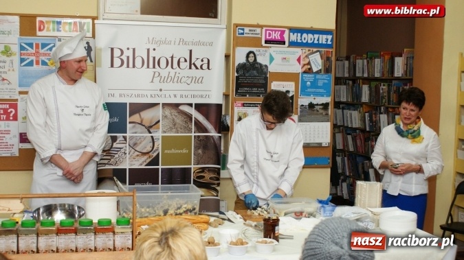 Zdjęcie w galerii na portalu naszraciborz.pl: Maszkecić i warzyć, czyli Remigiusz Rączka o śląskiej kuchni w bibliotece  wiadomości z regionu