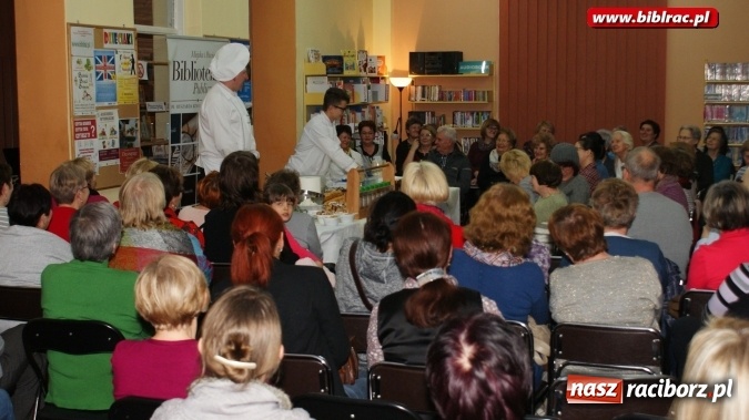 Zdjęcie w galerii na portalu naszraciborz.pl: Maszkecić i warzyć, czyli Remigiusz Rączka o śląskiej kuchni w bibliotece  wiadomości z regionu