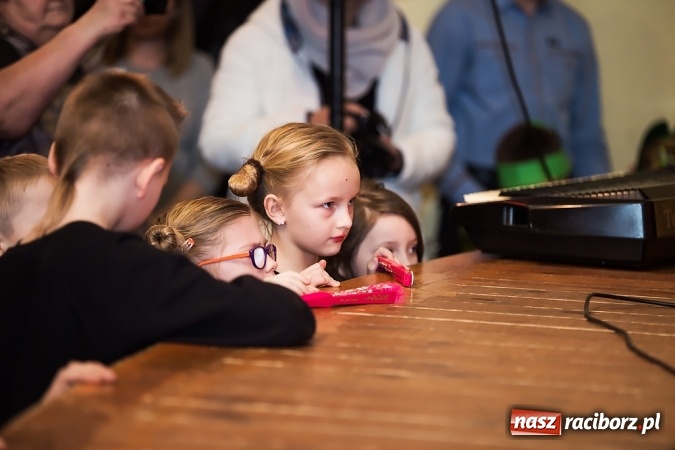 Zdjęcie w galerii na portalu naszraciborz.pl: Kiermasz wielkanocny w Krzanowicach wiadomości z regionu