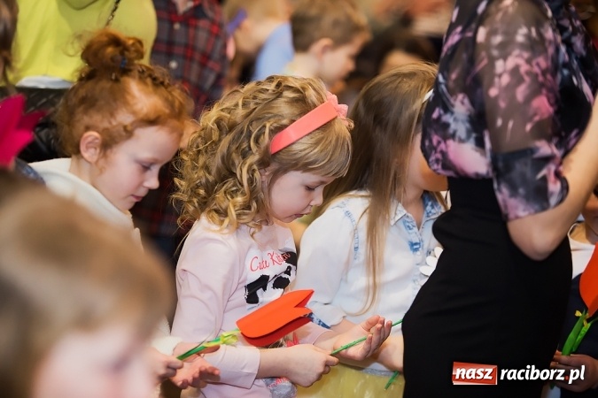 Zdjęcie w galerii na portalu naszraciborz.pl: Kiermasz wielkanocny w Krzanowicach wiadomości z regionu