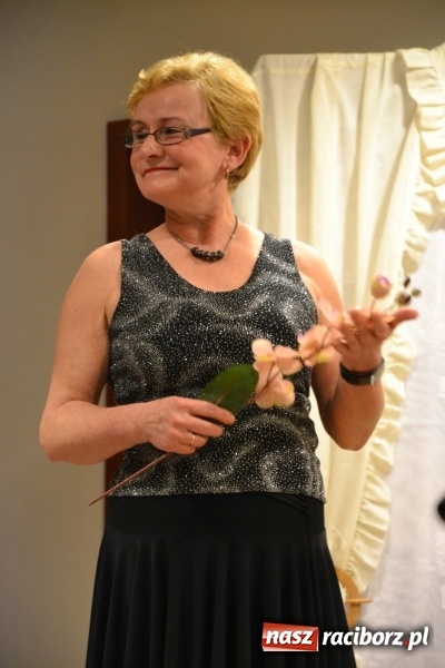 Zdjęcie w galerii na portalu naszraciborz.pl: Kobiety, kobietki, matrony, kokietki - widowisko na zamku wiadomości z regionu