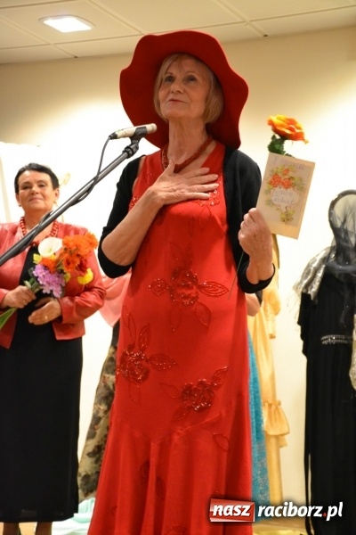 Zdjęcie w galerii na portalu naszraciborz.pl: Kobiety, kobietki, matrony, kokietki - widowisko na zamku wiadomości z regionu