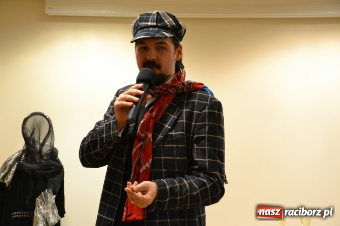 Zdjęcie w galerii na portalu naszraciborz.pl: Kobiety, kobietki, matrony, kokietki - widowisko na zamku wiadomości z regionu