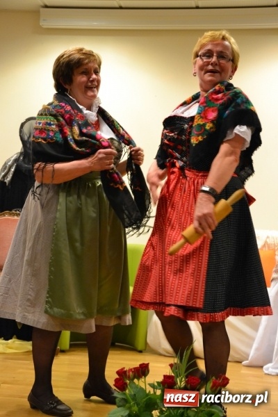 Zdjęcie w galerii na portalu naszraciborz.pl: Kobiety, kobietki, matrony, kokietki - widowisko na zamku wiadomości z regionu