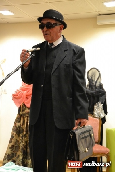 Zdjęcie w galerii na portalu naszraciborz.pl: Kobiety, kobietki, matrony, kokietki - widowisko na zamku wiadomości z regionu