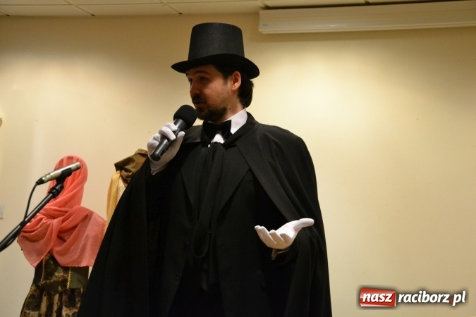 Zdjęcie w galerii na portalu naszraciborz.pl: Kobiety, kobietki, matrony, kokietki - widowisko na zamku wiadomości z regionu