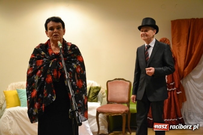 Zdjęcie w galerii na portalu naszraciborz.pl: Kobiety, kobietki, matrony, kokietki - widowisko na zamku wiadomości z regionu