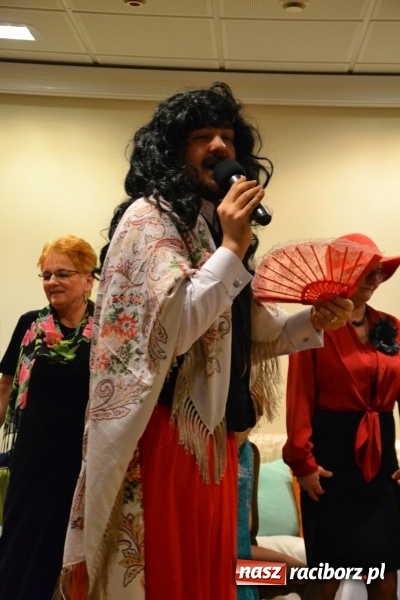 Zdjęcie w galerii na portalu naszraciborz.pl: Kobiety, kobietki, matrony, kokietki - widowisko na zamku wiadomości z regionu