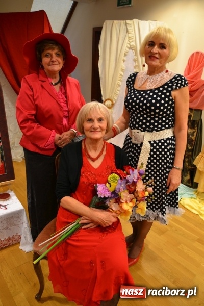 Zdjęcie w galerii na portalu naszraciborz.pl: Kobiety, kobietki, matrony, kokietki - widowisko na zamku wiadomości z regionu