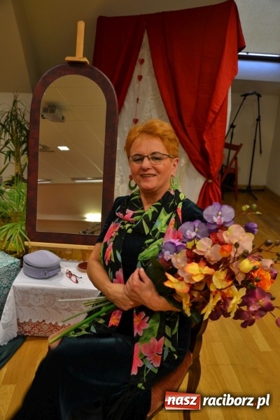 Zdjęcie w galerii na portalu naszraciborz.pl: Kobiety, kobietki, matrony, kokietki - widowisko na zamku wiadomości z regionu