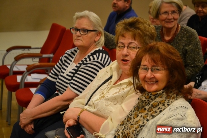 Zdjęcie w galerii na portalu naszraciborz.pl: Kobiety, kobietki, matrony, kokietki - widowisko na zamku wiadomości z regionu