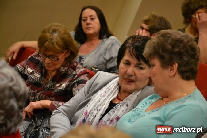 Zdjęcie w galerii na portalu naszraciborz.pl: Kobiety, kobietki, matrony, kokietki - widowisko na zamku wiadomości z regionu