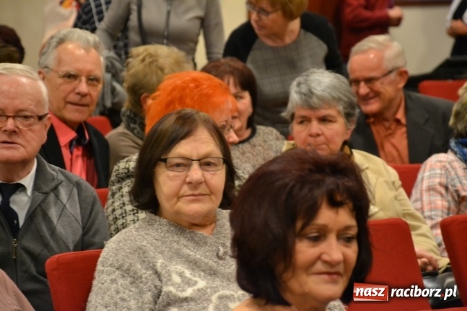 Zdjęcie w galerii na portalu naszraciborz.pl: Kobiety, kobietki, matrony, kokietki - widowisko na zamku wiadomości z regionu