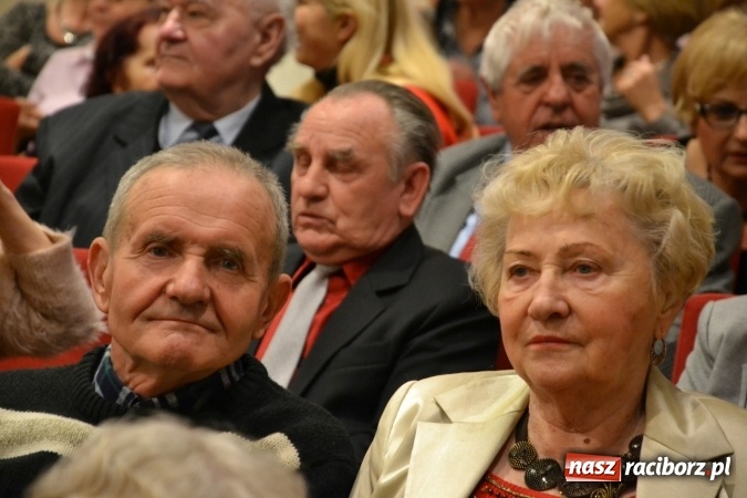 Zdjęcie w galerii na portalu naszraciborz.pl: Kobiety, kobietki, matrony, kokietki - widowisko na zamku wiadomości z regionu