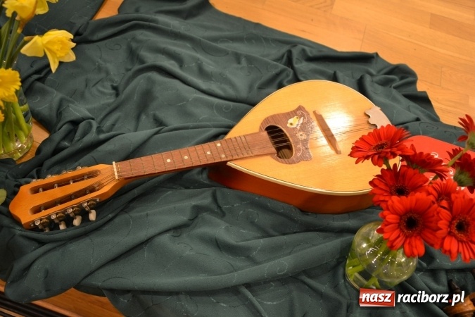 Zdjęcie w galerii na portalu naszraciborz.pl: Kobiety, kobietki, matrony, kokietki - widowisko na zamku wiadomości z regionu