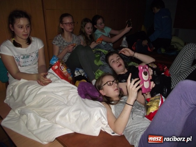 Zdjęcie w galerii na portalu naszraciborz.pl: Nocne marki zn&oacute;w opanowały SP 4 wiadomości z regionu