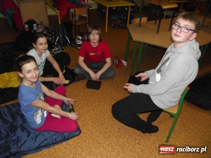 Zdjęcie w galerii na portalu naszraciborz.pl: Nocne marki zn&oacute;w opanowały SP 4 wiadomości z regionu