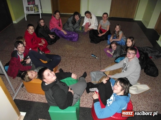 Zdjęcie w galerii na portalu naszraciborz.pl: Nocne marki zn&oacute;w opanowały SP 4 wiadomości z regionu