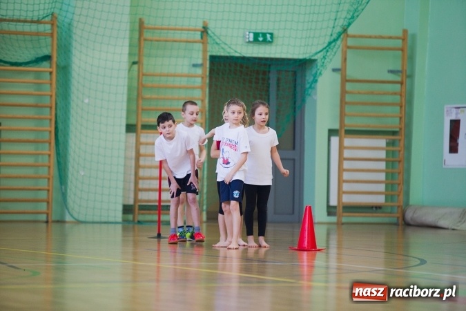 Zdjęcie w galerii na portalu naszraciborz.pl: Turniej Gier i Zabaw w Arenie Rafako wiadomości z regionu