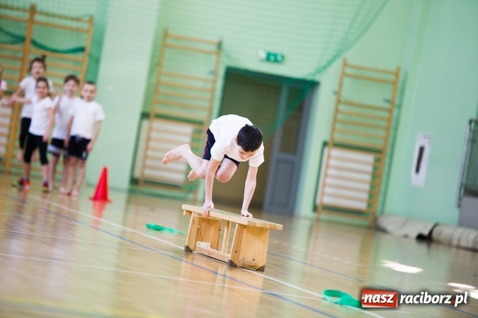 Zdjęcie w galerii na portalu naszraciborz.pl: Turniej Gier i Zabaw w Arenie Rafako wiadomości z regionu