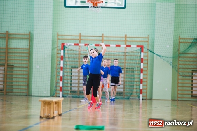Zdjęcie w galerii na portalu naszraciborz.pl: Turniej Gier i Zabaw w Arenie Rafako wiadomości z regionu