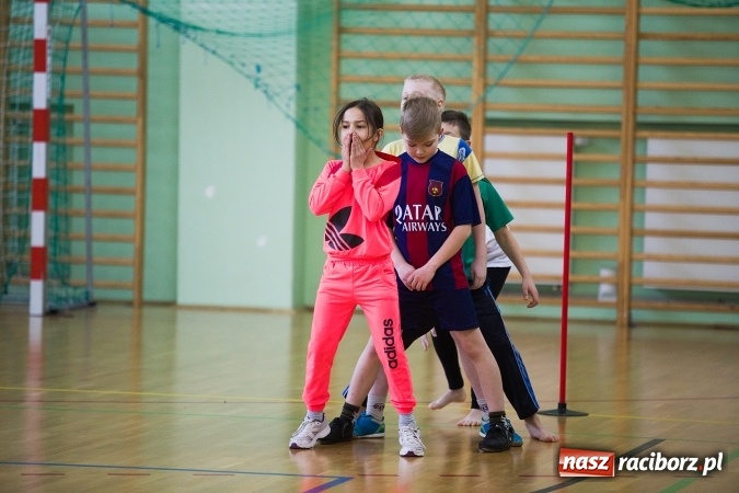 Zdjęcie w galerii na portalu naszraciborz.pl: Turniej Gier i Zabaw w Arenie Rafako wiadomości z regionu