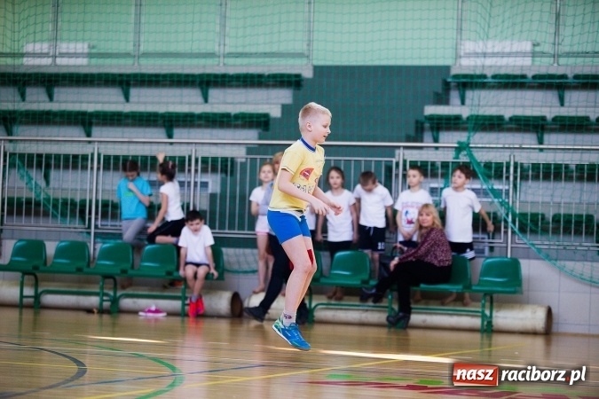 Zdjęcie w galerii na portalu naszraciborz.pl: Turniej Gier i Zabaw w Arenie Rafako wiadomości z regionu