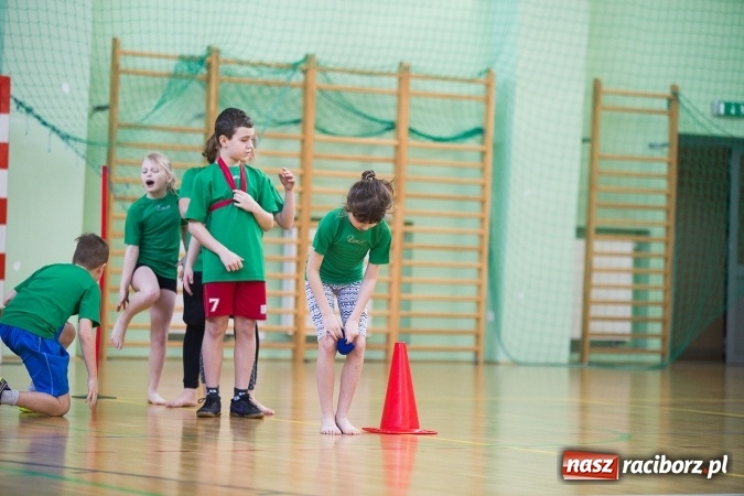 Zdjęcie w galerii na portalu naszraciborz.pl: Turniej Gier i Zabaw w Arenie Rafako wiadomości z regionu