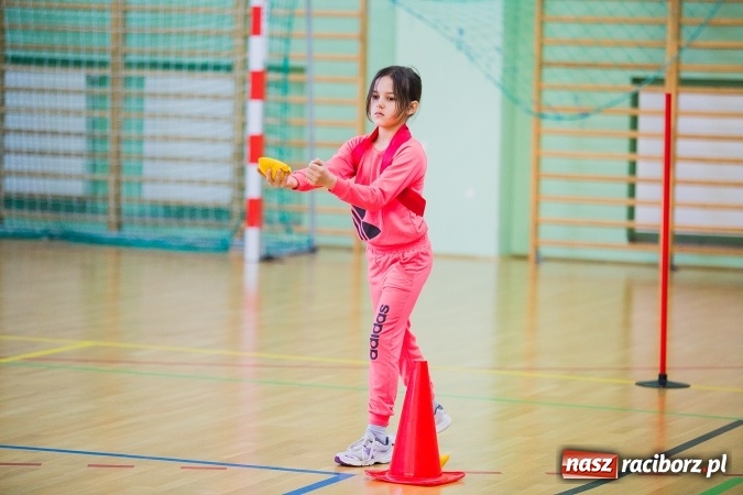 Zdjęcie w galerii na portalu naszraciborz.pl: Turniej Gier i Zabaw w Arenie Rafako wiadomości z regionu