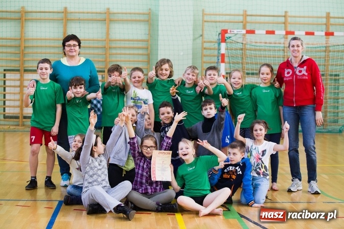 Zdjęcie w galerii na portalu naszraciborz.pl: Turniej Gier i Zabaw w Arenie Rafako wiadomości z regionu