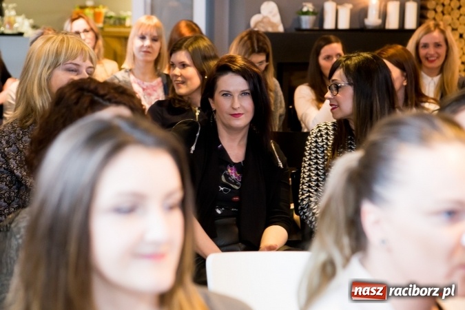 Zdjęcie w galerii na portalu naszraciborz.pl: Wprowadź w życie pozytywne zmiany - w Villi Antiqua odbyły się warsztaty dla kobiet wiadomości z regionu