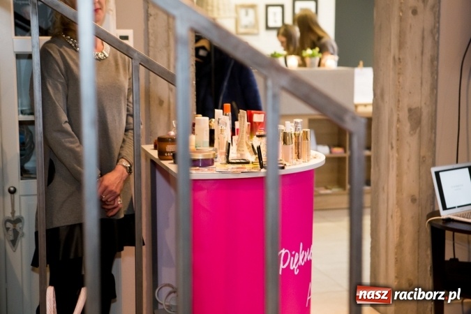 Zdjęcie w galerii na portalu naszraciborz.pl: Wprowadź w życie pozytywne zmiany - w Villi Antiqua odbyły się warsztaty dla kobiet wiadomości z regionu